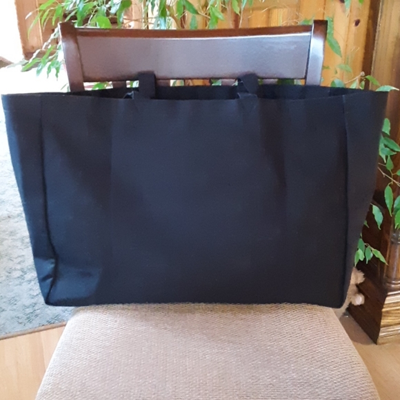 Victoria's Secret Tote - Picture 4 of 7